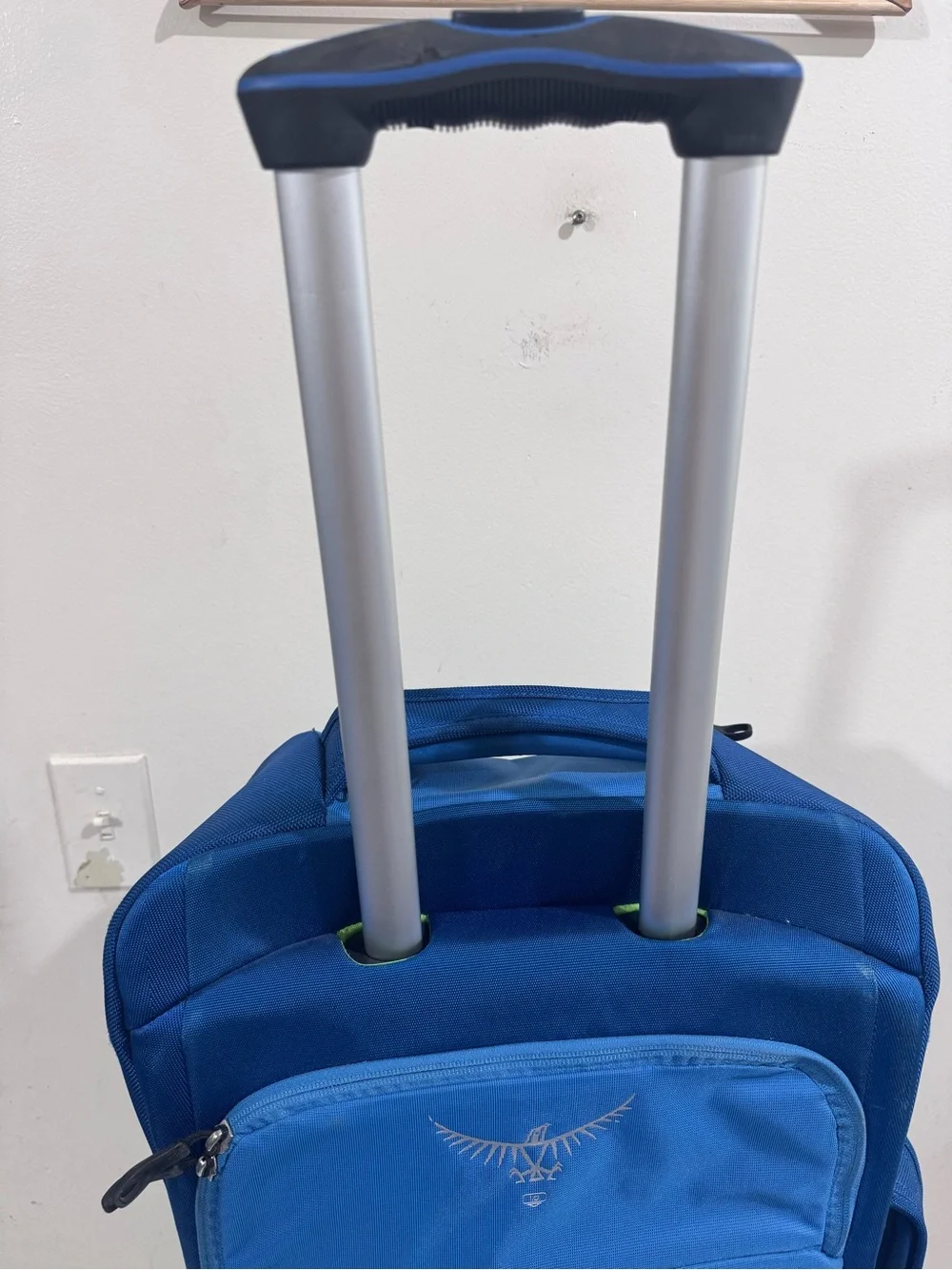 OSPREY Teal Blue Rolling Travel Pack